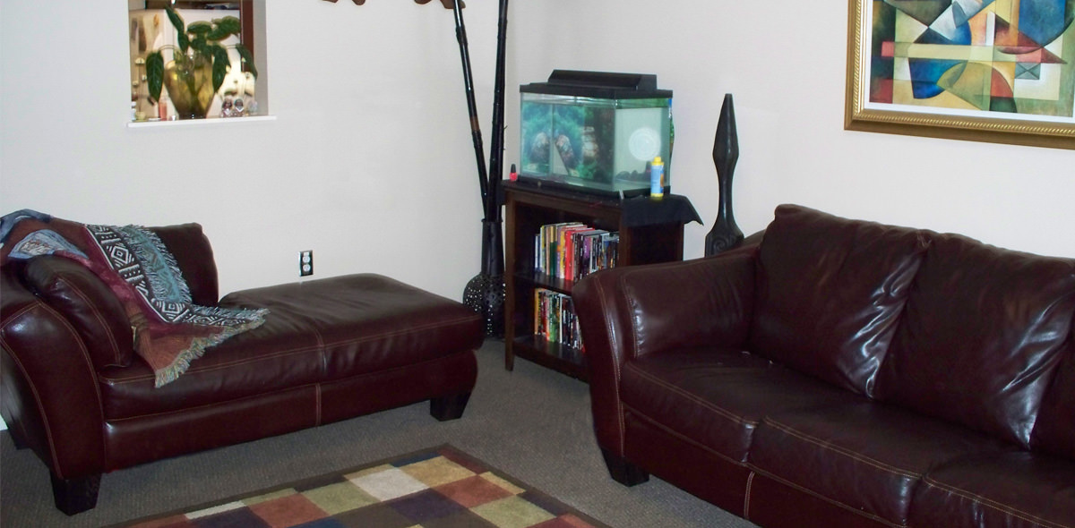 Brown Street Apartments Living Room