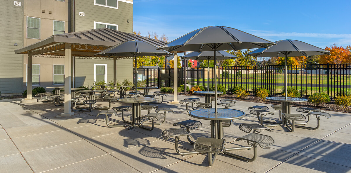 Ebenzer Square Apartments Outdoor Patio