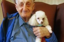 Twelve Oaks Male Senior Resident Pet Therapy