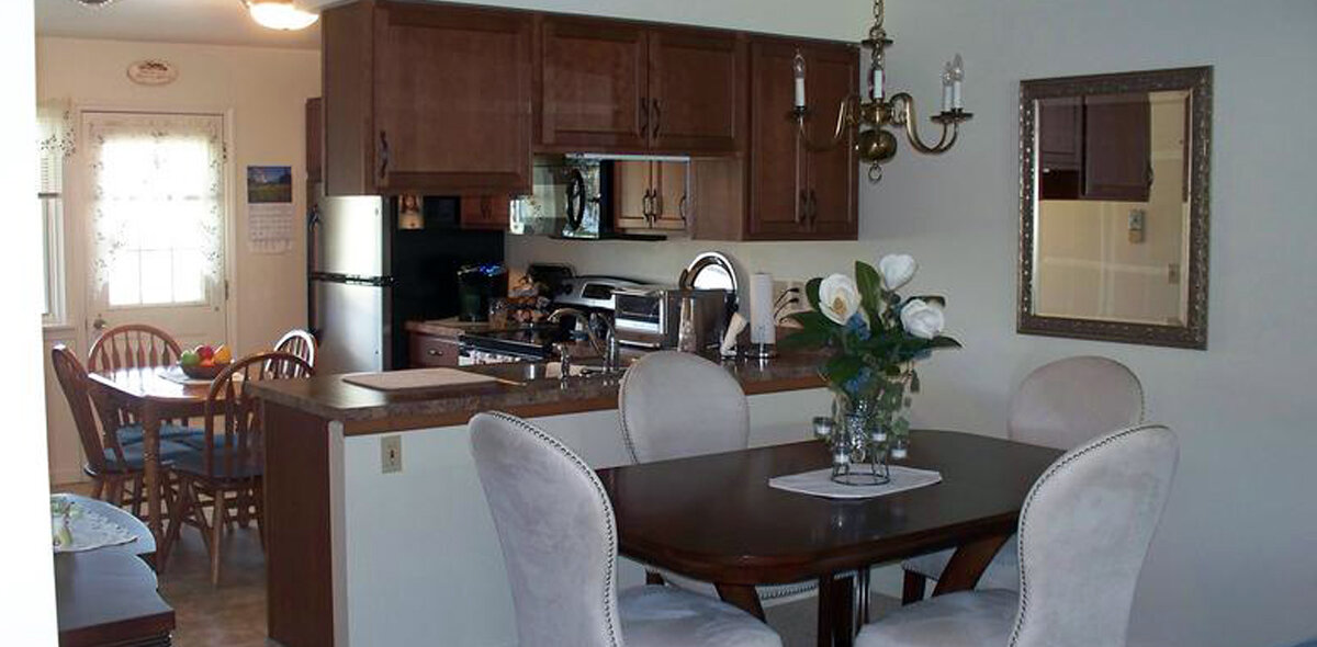 Heritage Manor Estates Kitchen And Dining Room